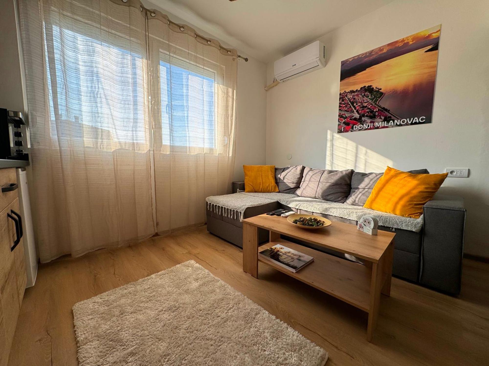 Vuk Apartman Donji Milanovac Exterior foto