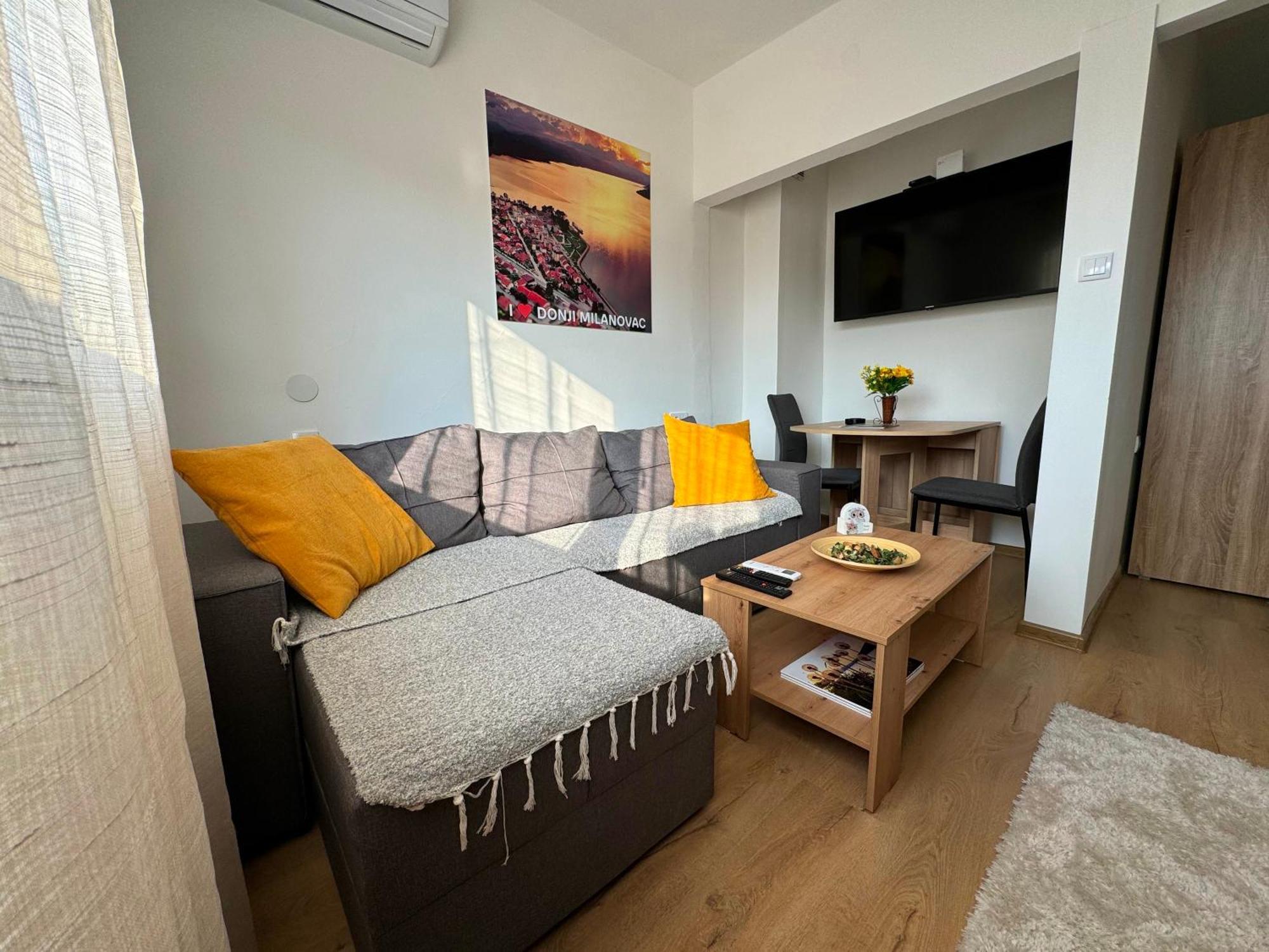 Vuk Apartman Donji Milanovac Exterior foto
